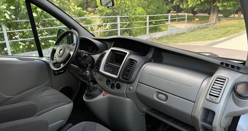 Opel Vivaro cena 49900 przebieg: 220000, rok produkcji 2012 z Wrocław małe 704